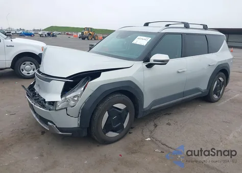 2024 Kia Ev9 Wind from USA, damaged, VIN KNDAFFS53R6047693